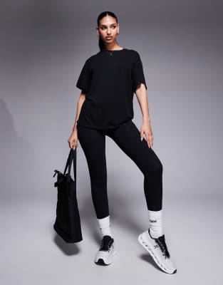 4505 Icon Quick Dry Performance Oversized T-shirt In Black