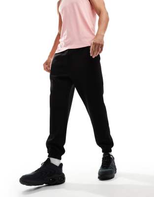 4505 Icon quick dry tapered fit performance joggers in black φωτογραφία