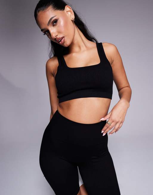 4505 - Icon - Reggiseno sportivo per attività a medio impatto senza cuciture nero a coste con scollo squadrato 