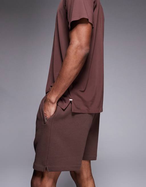 4505 Icon Rest Day heavyweight 420gsm cotton 7 inch sweat short in washed brown, 3 of 5