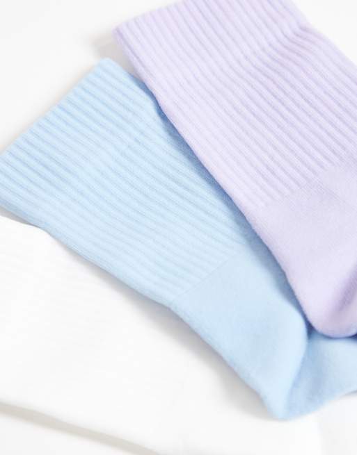 4505 Icon running socks with arch support and anti bacterial finish in white, periwinkle, light blue, 2 of 3