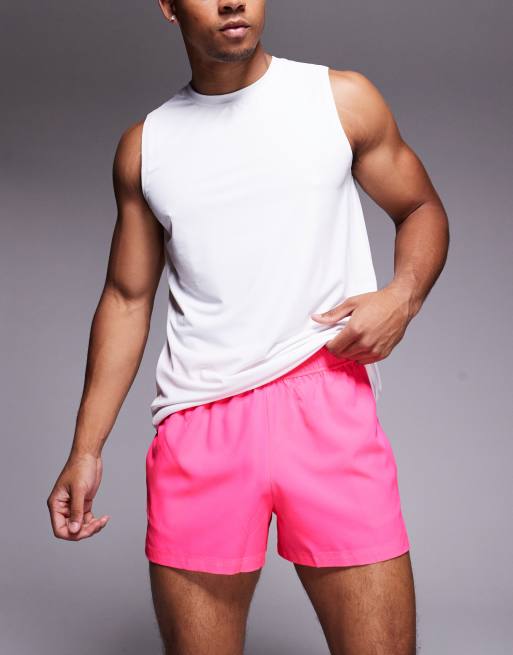 4505 – Icon – Schnell trocknende Laufshorts in leuchtendem Rosa mit Handytasche hinten und Markenlogo, 8 cm Schrittlänge