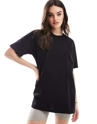 4505 - Icon - Schnell trocknendes Oversize-T-Shirt in Schwarz