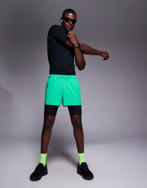 4505 – Icon – Schnelltrocknende Lauf-Shorts in Neongrün mit Handytasche hinten und Markenlogo, 8 cm Schrittlänge - view 1