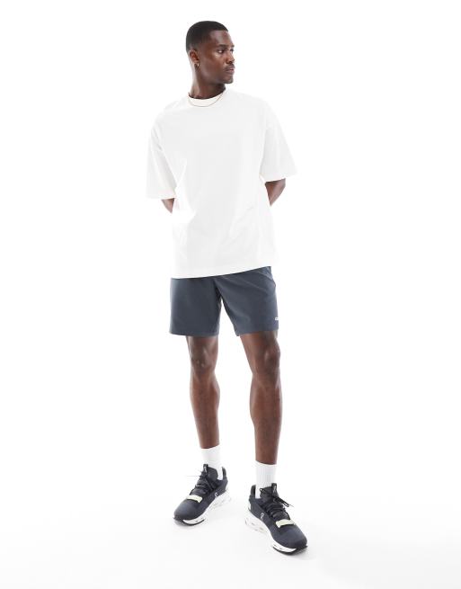 4505 – Icon – Schnelltrocknendes Sport-T-Shirt in Weiß mit Oversize-Schnitt  , 3 von 4