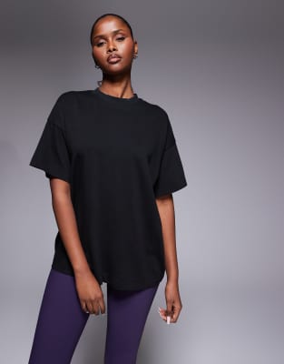 4505 - Icon - Schweres Oversize-T-Shirt aus Baumwolle in verwaschenem Schwarz mit schnell trocknendem Finish