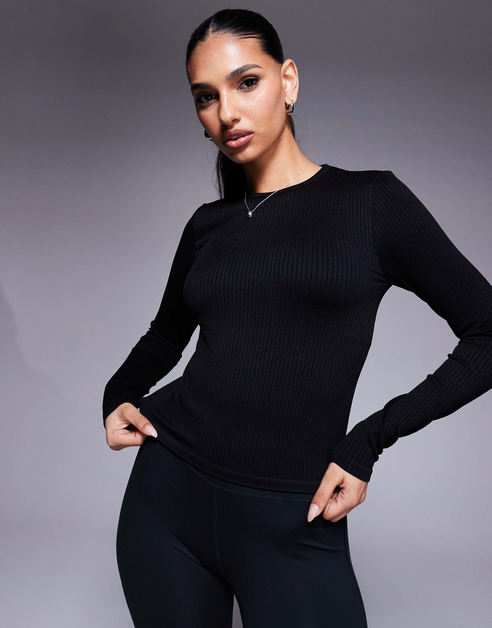 4505 icon seamless rib long sleeve top in black