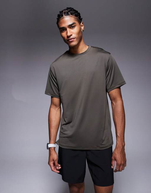 4505 - Icon - Sneldrogend trainings-T-shirt met ruimvallende pasvorm in kaki