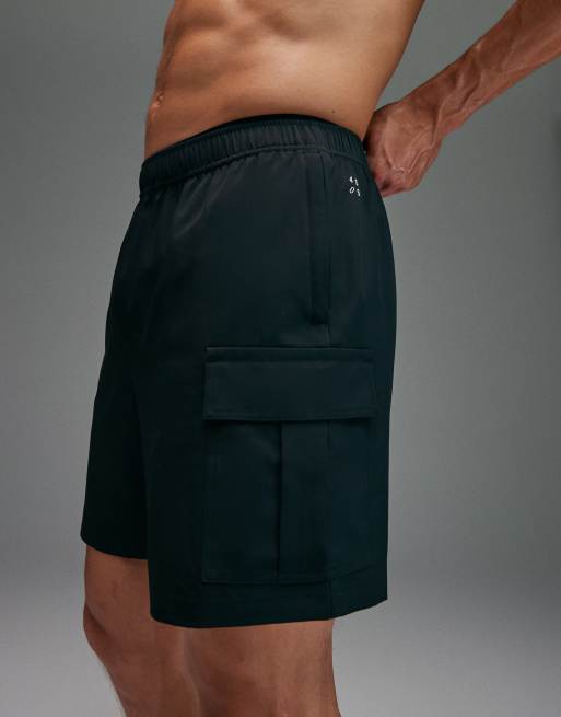 4505 - Icon - Sneldrogende cargo-trainingsshort van 18 cm met ritszakken in zwart, 3 van 5