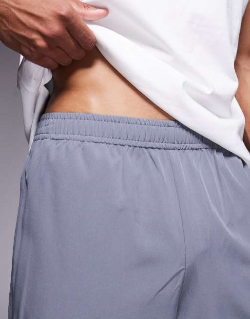 4505 - Icon - Sneldrogende trainingsshort van 13 cm met ritszakken in grijs, 5 van 5