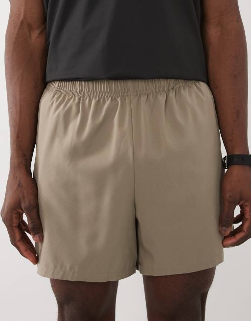 4505 - Icon - Sneldrogende trainingsshort van 13 cm met ritszakken in zandsteen beige, 4 van 5