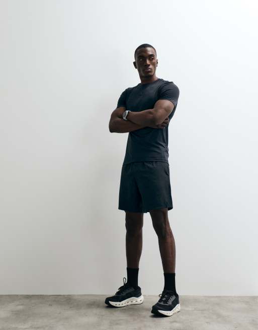 4505 - Icon - Sneldrogende trainingsshort van 13 cm met ritszakken in zwart, 2 van 5