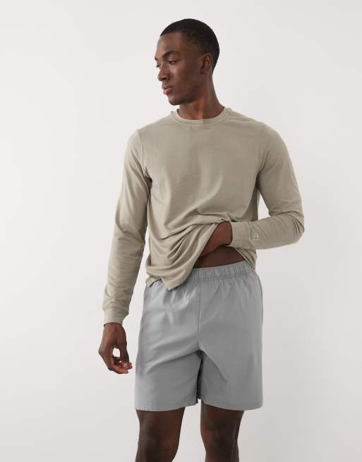 4505 - Icon - Sneldrogende trainingsshort van 18 centimeter met ritszakken in koelgrijs, 2 van 5