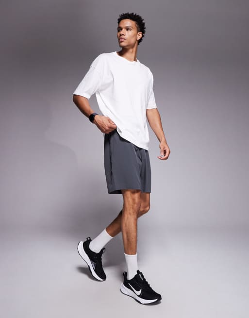 4505 - Icon - Sneldrogende trainingsshort van 7inch met ritszakken in antraciet, 2 van 5