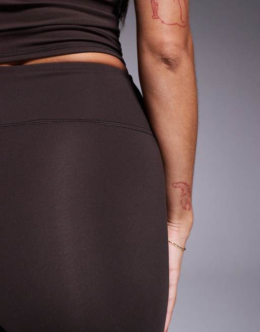 4505 Icon soft touch high waist slim kick yoga leggings in chocolate, 3 of 5