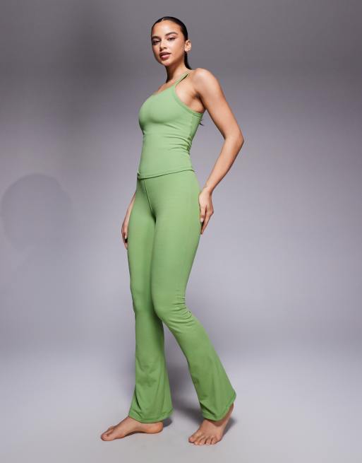 4505 Icon soft touch high waist slim kick yoga leggings in green, 2 of 5