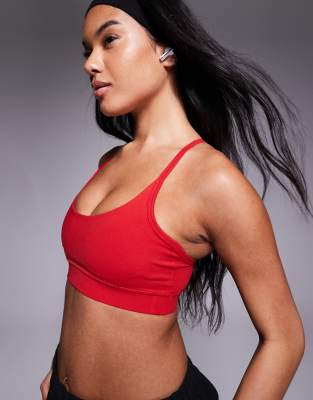 4505 Icon Soft Touch Medium Support Sports Bra With Adjustable Straps In Red