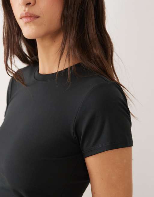 4505 Icon soft touch studio baby t-shirt in black, 3 of 4