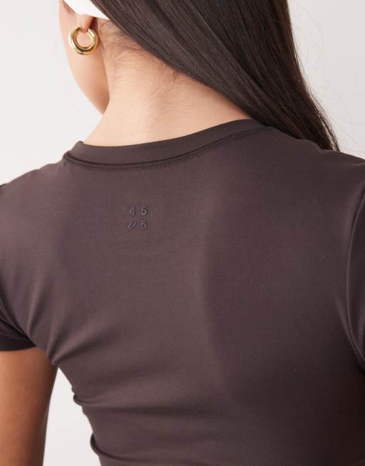 4505 Icon soft touch studio baby t-shirt in dark chocolate, 3 of 4