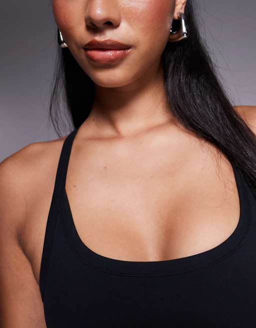 4505 - Icon - Sort blød yoga-top med justerbare cami-stropper og indbygget BH, 3 af 4