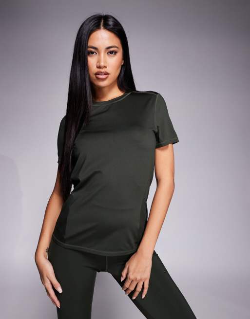 4505 – Icon – Sport-T-Shirt aus schnell trocknendem Material in Khaki, 2 von 4