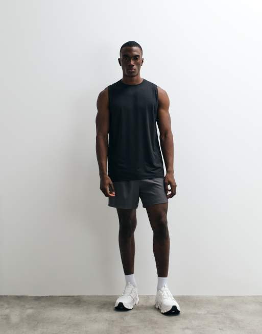 4505 – Icon – Sport-Tanktop aus schnelltrocknendem Netzstoff in Schwarz, 4 von 5