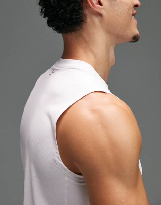 4505 – Icon – Sport-Tanktop aus schnelltrocknendem Netzstoff in Weiß, 5 von 5