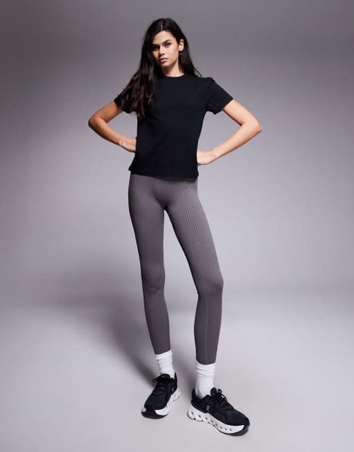 4505 – Icon – Svart t-shirt i bomull med boxig passform och snabbtorkande finish, 3 av 4