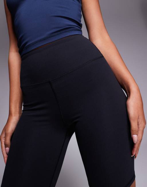 4505 – Icon – Svarta, mjuka, snabbtorkande leggingsshorts med hög midja, 20cm, 2 av 5