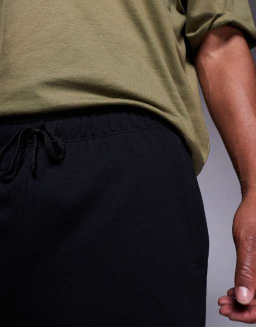 4505 – Icon – Sweatshorts aus schwerer Baumwolle in Schwarz mit schnell trocknendem Finish, 2 von 5