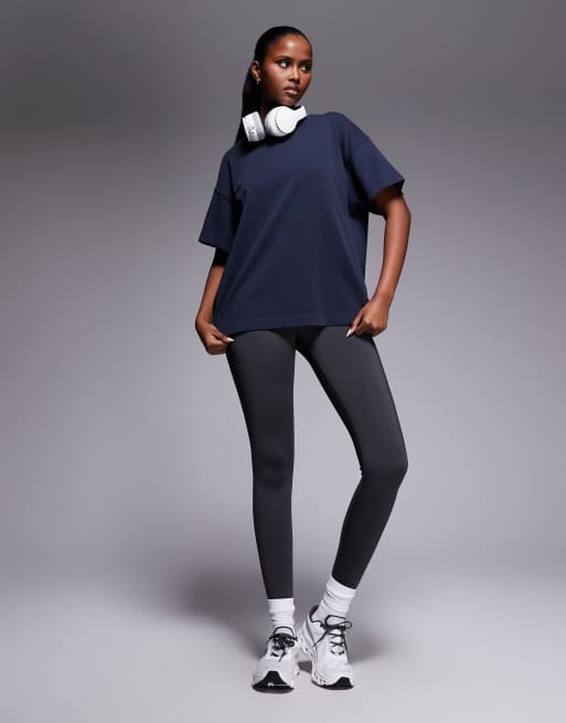 4505 - Icon - T-shirt oversize in cotone pesante nero slavato con finitura quick dry, 2 di 4