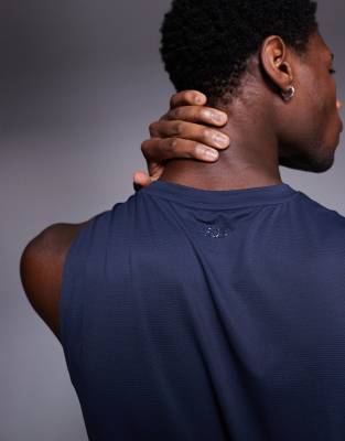 4505 Icon Training Sleeveless Tank With Quick Dry In Navy