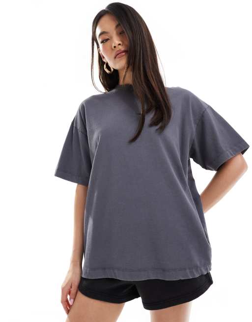 4505 - Icon - Vasket sort oversized T-shirt i kraftigt, hurtigttørrende materiale i firkantet pasform 