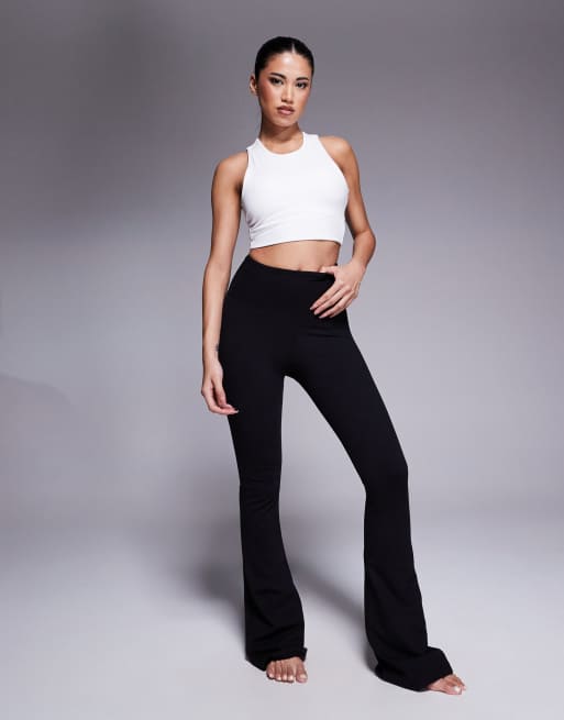 4505 – Icon – Weiche, ausgestellte Yoga-Leggings in Schwarz mit hohem Bund, 4 von 5