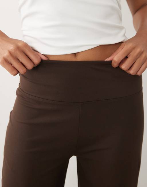 4505 – Icon – Weiche Tanzhose in Schokobraun mit weitem Bein und hohem Bund, 3 von 5
