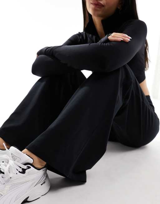 4505 – Icon – Weiche Tanzhose in Schwarz mit weitem Bein und hohem Bund, 5 von 5