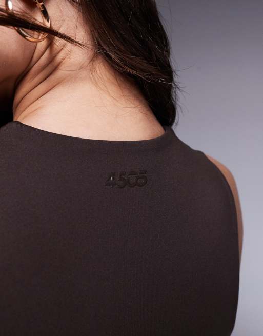 4505 – Icon – Weiches, hochgeschlossenes Tanktop in Schokobraun mit integriertem BH , 3 von 4