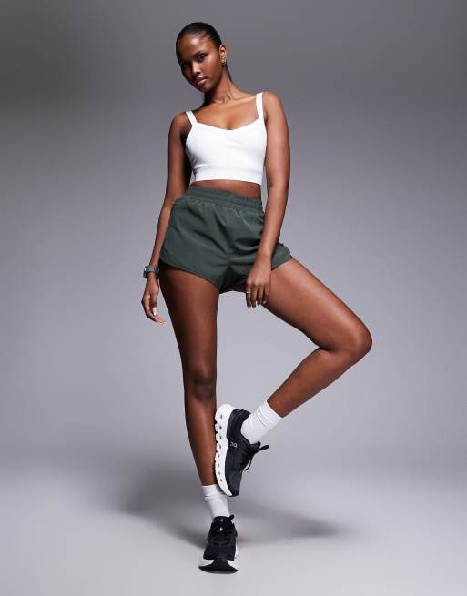 4505 Icon woven run shorts with zip pockets in khaki, 2 of 5