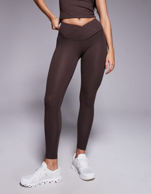 4505 - Icon - Zachte yogalegging met taille met overslag in pruim chocoladebruin, 2 van 5