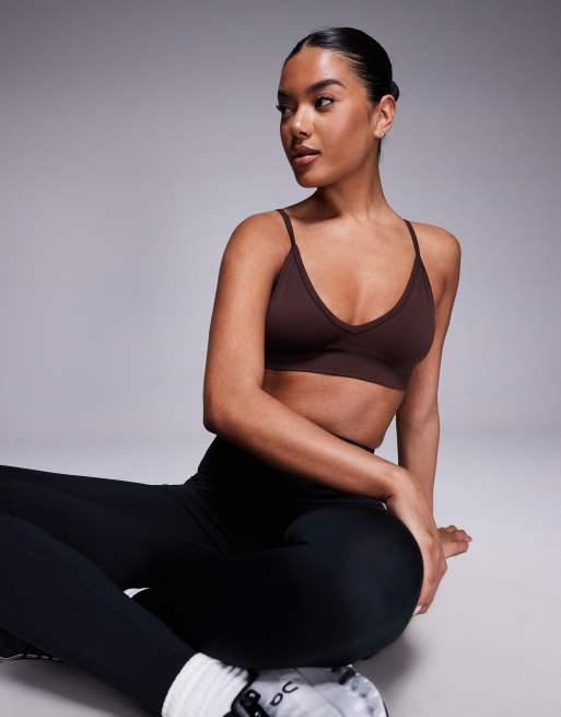 4505 – Intimate – Nahtloser Sport-BH in French Roast mit leichter Stützfunktion, 4 von 4