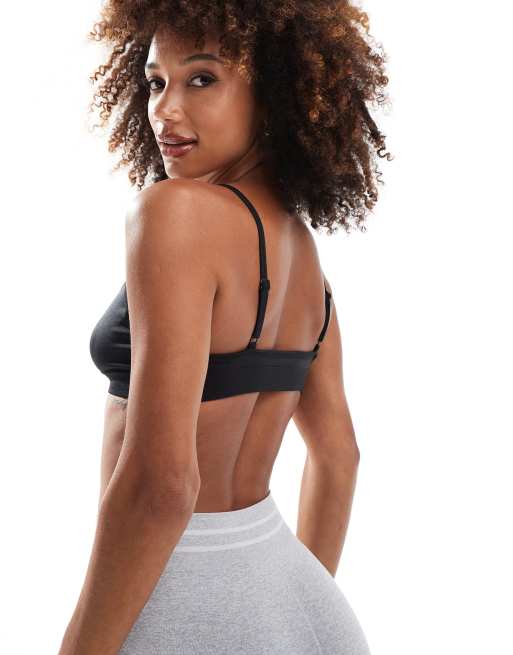 4505 – Intimate – Svart sportbehå i seamless-design med lätt stöd, 4 av 4