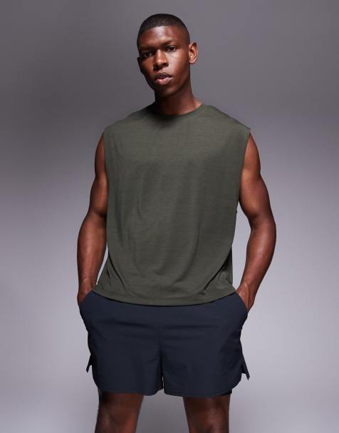 4505 - Kakigrøn oversized tanktop til vægttræning i hurtigttørrende performance-jersey i firkantet pasform - view 1