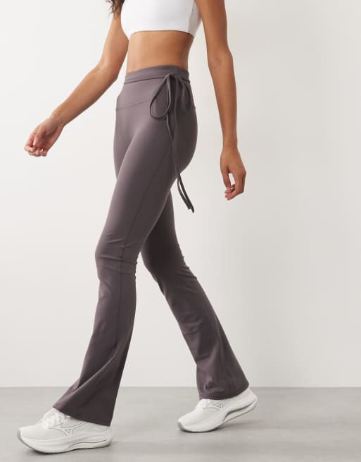 4505 - Legging de yoga doux coupe évasée à taille nouée - Gris tempête, 4 de 5
