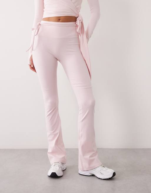 4505 Leggings mit weichem Griff, Kick-Flare und Bindebund in Ballet Pink, 2 von 5