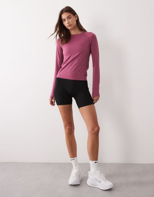 4505 leichtes nahtloses Mesh Slim Fit Lauf-Langarmshirt in Beere, 2 von 4