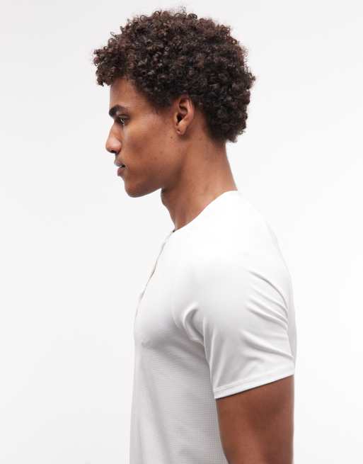 4505 – Leichtes, schnelltrocknendes Henley-T-Shirt aus Performance-Stoff in Weiß mit Waffelstruktur, 3 von 5