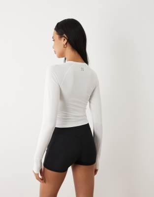 4505 Lightweight Active Ruched Front Long Sleeve Running Top In White