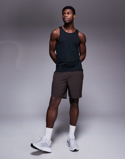 4505 lightweight quick dry mesh running tank top in black - view 1