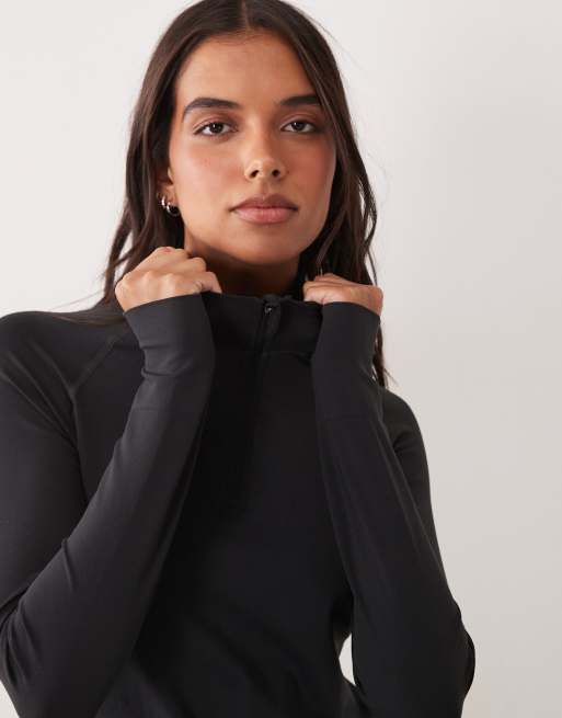 4505 lightweight seamless 1/4 zip long sleeve running top in black, 2 of 4