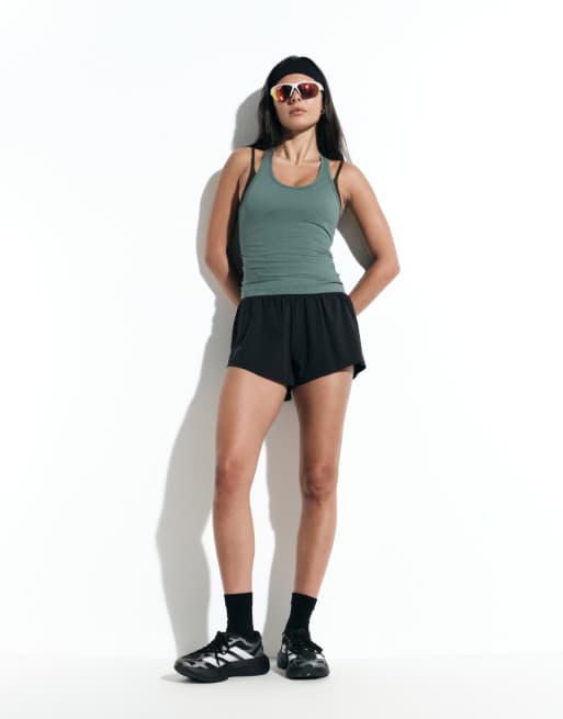 4505 lightweight seamless mesh running singlet in sage, 3 of 5